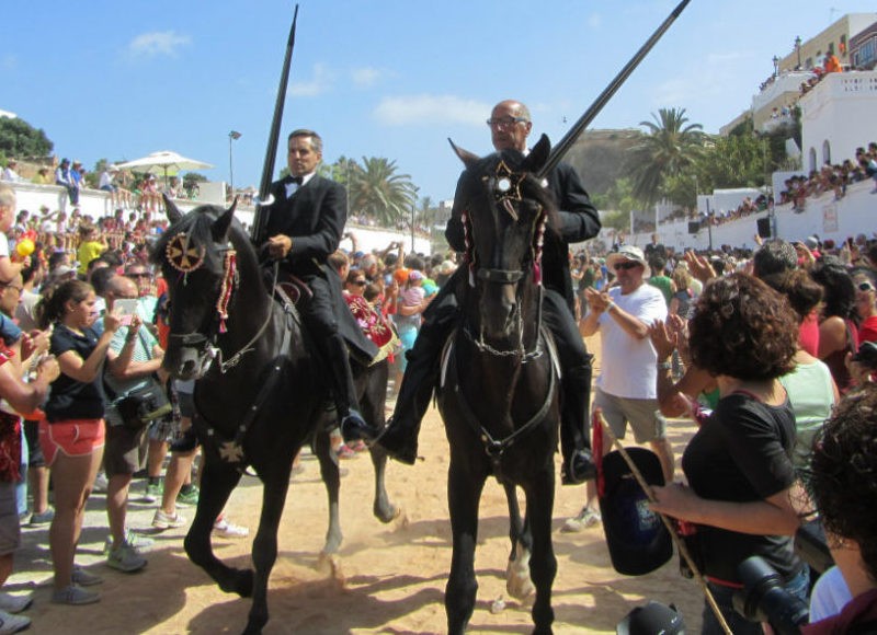 Le cheval noir, de pure race minorquine est le principal protagoniste des fêtes de la Sant Joan.